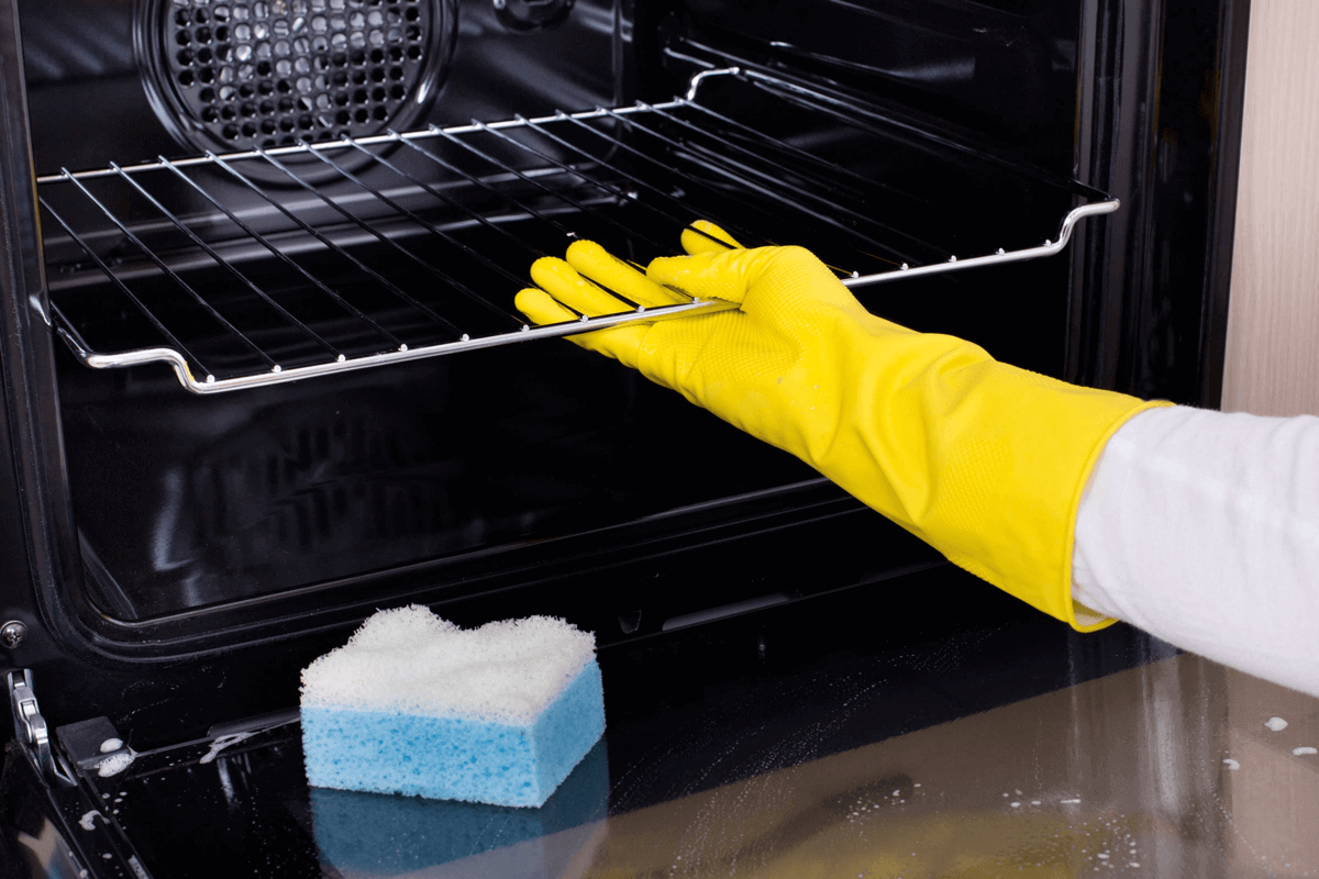 How to clean your oven inside out and keep it clean
